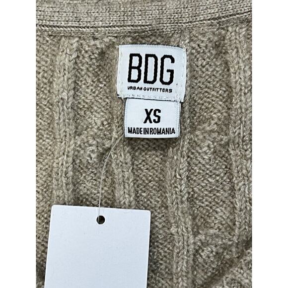BDG Urban Outfitters Sand Cable Knit Long Sleeve Crop Baggy Sweater Sz XS New - Picture 6 of 14